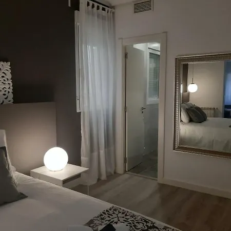 La Parada De Conde Aranda Apartmán *